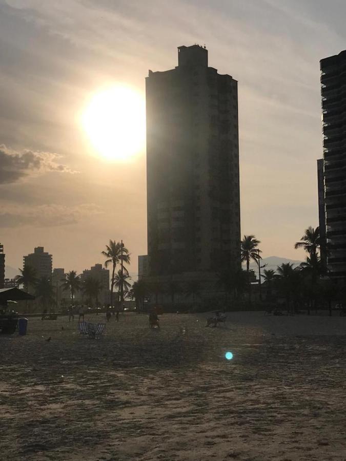 Lindo Apartamento Guilhermina - Edificio Frente Para O Mar Прая-Гранді Екстер'єр фото